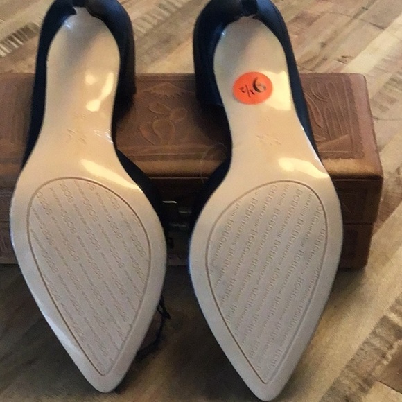 BCBGeneration Harnoy Pump Black NW Stickers size 9.5 - Picture 4 of 7